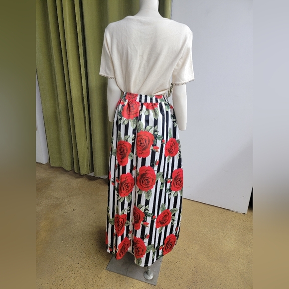 Fabulous Floral Maxi. - Picture 3 of 6